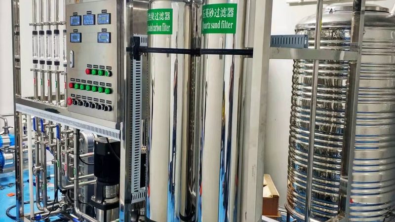 在选择小型废气处理设备供应商时，可以参考以下标准：